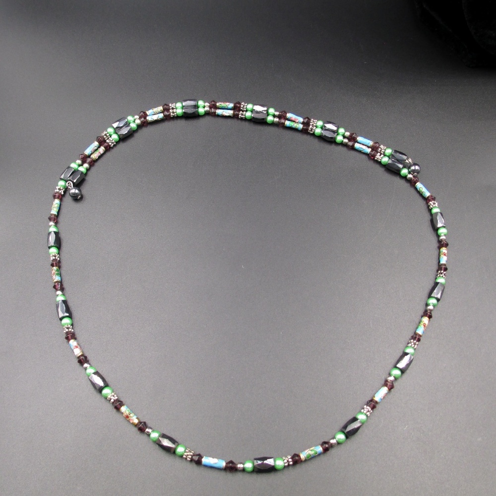 31 Inch Stylish Floral & Beaded Magnetic Necklace - Picture 2 of 6